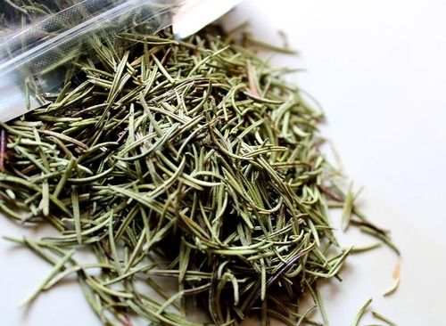 Green 50 Gram Himalayan Rosemary Leaves For Our Healthy Skin And Body And Excellent Pain Reliever