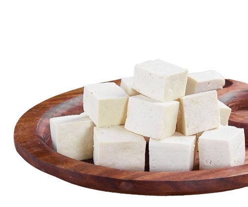 Hygienically Packaged Half Sterilized Delicious Soft Fresh Paneer, 1 Kg