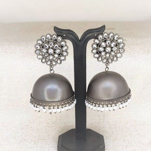 Ladies Black Matte Antique Pearl Earrings