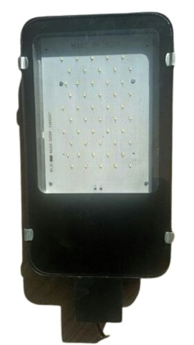 वाटरप्रूफ बॉडी के साथ 220 से 240 वोल्ट और 20 वॉट एलईडी स्ट्रीट लाइट