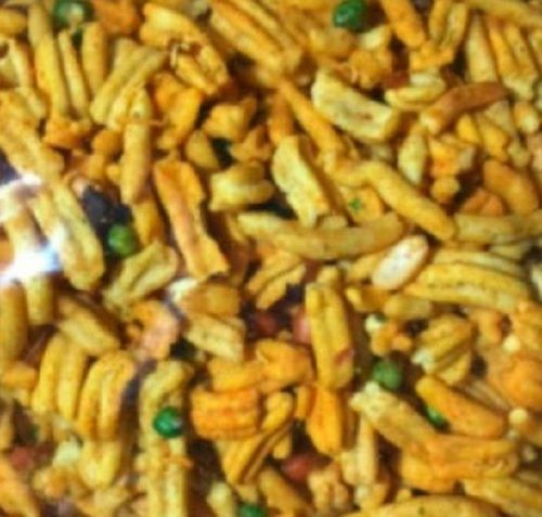 100G Tasty And Crunchy Feel Matar Mix Namkeen Used For Tea Time Snacks  Carbohydrate: 16% Percentage ( % )