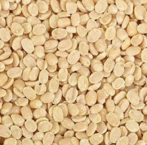 2 Mm Pure And Dried Commonly Cultivated Round Splited Urad Dal Admixture (%): 0.5%