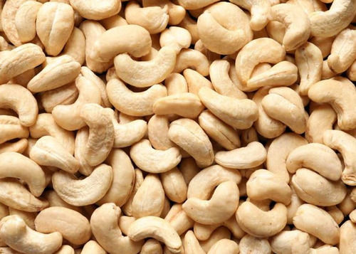 Pure And Dried Commonly Cultivated Curved Shaped Raw W320 Cashew Nut