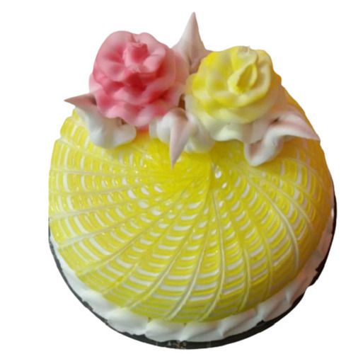 Round Sweet And Delicious Taste Eggless Creamy Flower Vanilla Cake