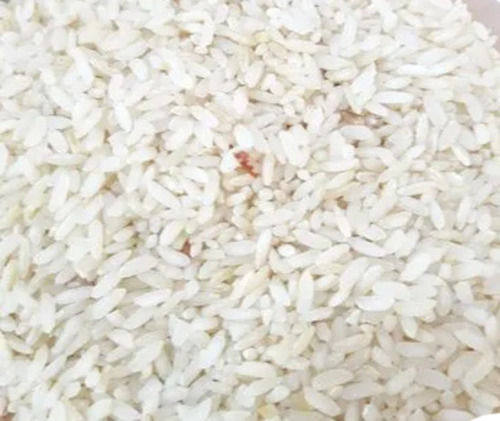आमतौर पर उगाया जाने वाला शुद्ध और सूखा छोटा अनाज चावल