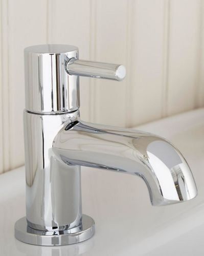 Corrosion Resistant Highly Durable Chrome Finish Stainless Steel Bathroom Tap 