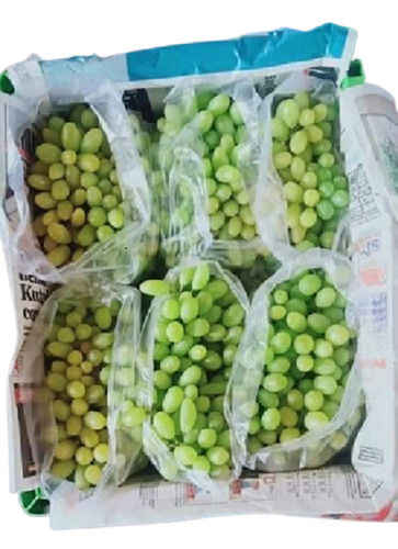 Tasty Sweet Fresh Small Size Green Grapes With High Protein And Fiber