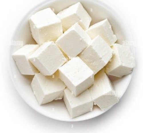 हाइजीनिक रूप से तैयार किया गया प्रोटीन से भरपूर टेस्टी और हेल्दी फ्रेश सॉफ्ट पनीर एज ग्रुप: बच्चे