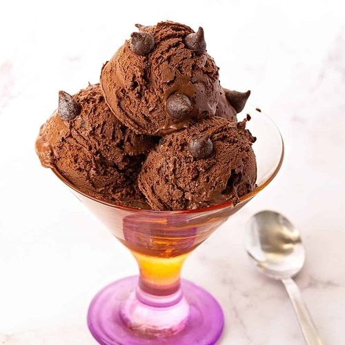 Hygienically Packed Mouth Watering Delicious Sweet Fresh Chocolate Ice Cream