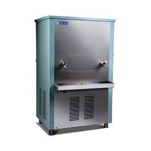 मज़बूत रूप से निर्मित हैवी ड्यूटी करप्शन और रस्ट रेसिस्टेंस इंडस्ट्रियल वाटर कूलर क्षमता: 80 लीटर/दिन