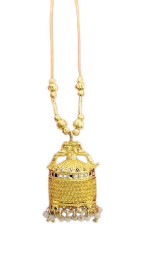 Artificial Brass Gold Polished Pendant For Party Occasion