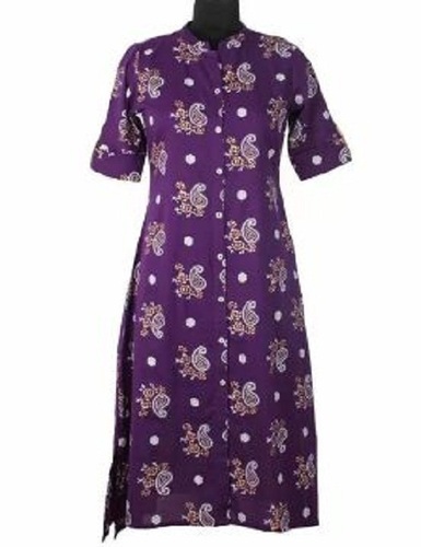 पर्पल मॉडर्न स्टाइल और कैज़ुअल वियर 3/4 स्लीव प्रिंटेड पैटर्न वाली रेयॉन कुर्ती महिलाओं के लिए