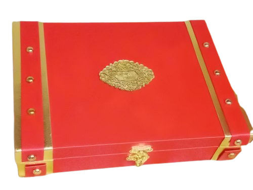 Traditional Look Stylish And Beautiful Designer Wedding Cards Box Size: A4 Envelope Box.