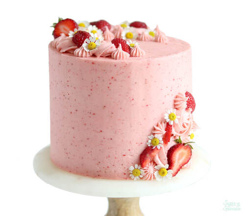 For Parties Soft And Smooth Texture Sweet Flavoured Delightful Strawberry Ice Cakes