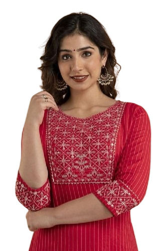 Red Ladies Breathable 3/4Th Sleeves Striped Pattern Modern Cotton Kurti