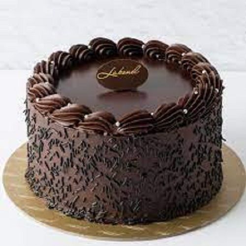 100% Pure Fresh Round Eggless Sweet Chocolate Flavored Cake For Celebrations  Fat Contains (%): 16 Percentage ( % )