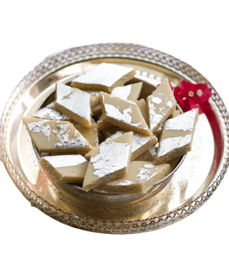 Diamond Shaped Sweet And Tasty Sweet Kaju-Katli For Dessert, 1 Kg