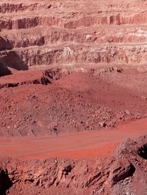 Black Iron Ore High Strength Coal - 25-45% Ash Content, 6158 Cal/g Calorific Value, Low Emissions, Long Lasting Heat, Suitable for Home Heating and Cooking