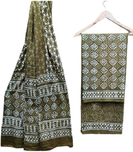 महिलाओं के लिए हरे और सफेद रंग का हैंड ब्लॉक प्रिंटेड कॉटन अनस्टिच्ड सूट