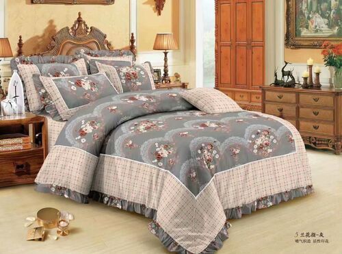 Gifty_Roses And Frills Comforter Set General Medicines