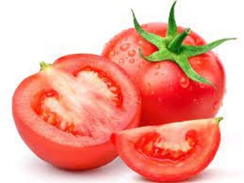 Naturally Grown Farm Fresh Round Raw Fresh Tomatoes