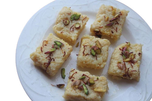 Soft Sweet And Delicious Taste Mawa Kaju Pista Barfi