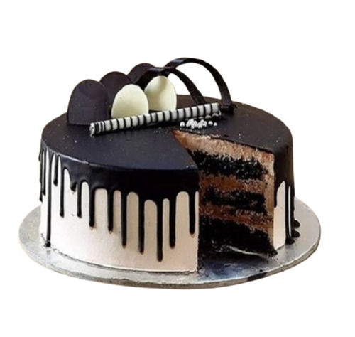 Fresh Sweet And Delicious Taste Round Chocolate Flavored Cake, 1 Kilogram Pack Additional Ingredient: Choco Cream