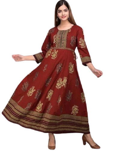 Round Neck 3/4th Sleeves Casual Wear Soft Cotton Foil Printed Kurta For Ladies