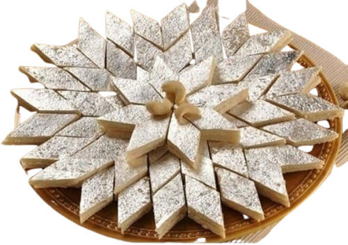 Diamond Shape Sweet And Delicious Food Grade Fresh Kaju Katli