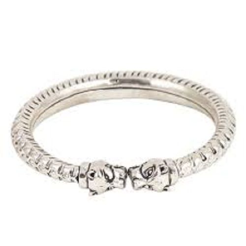 Beautiful Round Stylish Elegant Look Silver Bangle