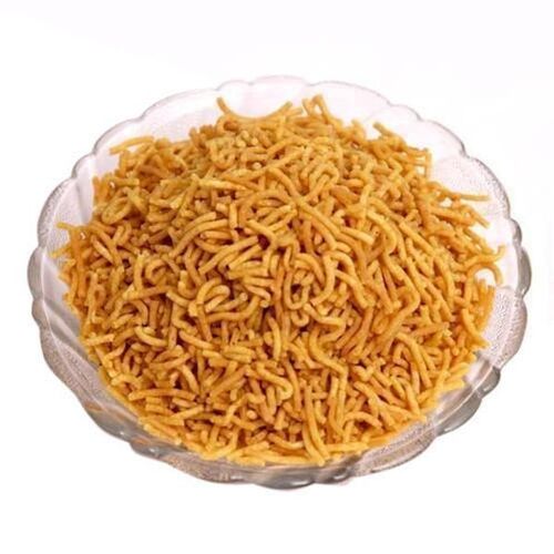 मसालेदार क्रिस्पी और कुरकुरे स्वादिष्ट स्नैक्स आलू भुजिया नमकीन, 1 Kg का पैक