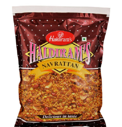 1 Kilogram Tasty And Crispy Fried Navrattan Namkeen Grade: A