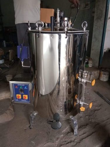 Vertical Autoclave With Double Walled Construction Of Stainless Steel Sheet