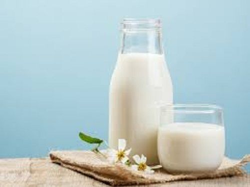 Natural Fresh Good Source Of Calcium Natural A2 Cow Milk,  Age Group: Adults