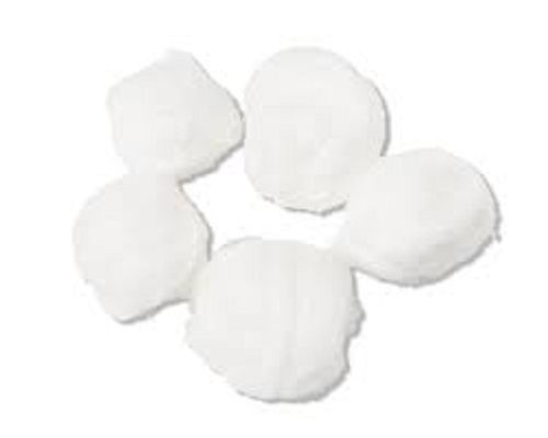 100 Percent Pure Cotton Plain White Balls For Hospital, Clinic