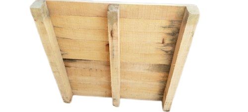 Termite Proof Solid Rectangular Two Way Wooden Base Pallets 