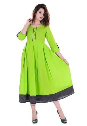 Green & Black Comfortable And Breathable Round Neck Plain Women Cotton Kurti