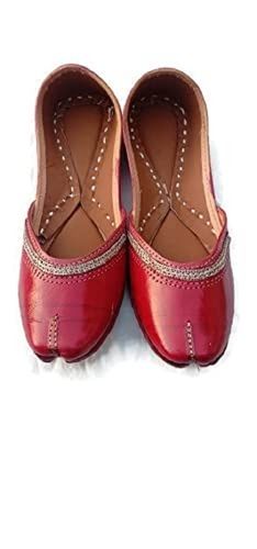 Red Ladies Quick Dry Flat Traditional Punjabi Leather Jutti