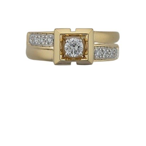 Women Beautiful Comfortable Elegant Look Skin Friendly Fancy Designer Gold Diamond Ring