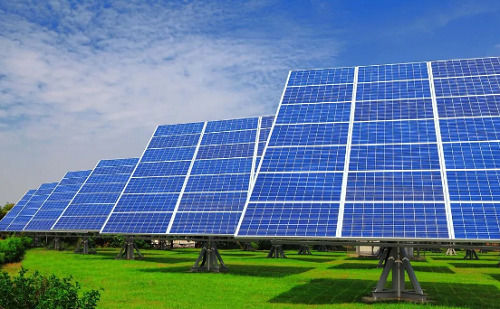 Blue 230 Volt Polycrystalline Silicon Luminious Solar Power Plant With 90 Meter Cable Length