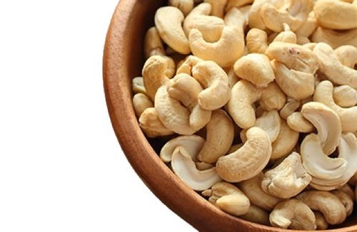 A Grade India Origin Half Moon Shape Raw Common Dried Cashew Nuts