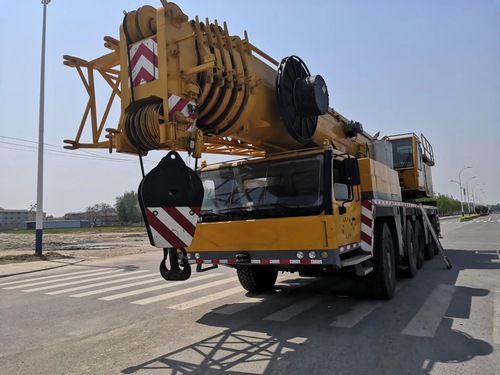 LIEBHERR LTM 1220-5.1 220 Ton Terrain Crane