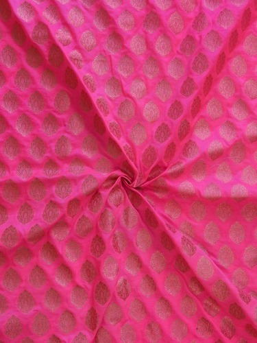 Pink 250 Gsm Shrink Resistant Casual Style Printed Cotton Fabric