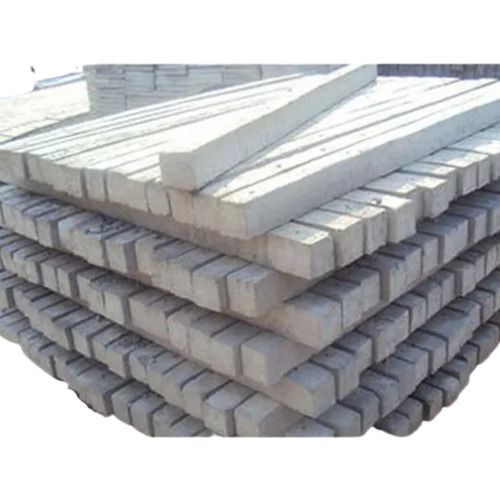 Easily Assembled 7 Feet Rectangular Polished Cement Poles For Residential And Commercial Constructions