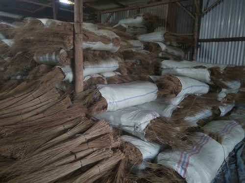 Greenish - Yellowish 90 To 120 Cm Well Dried Eco-Friendly Handmade Palm Broom Stick (Jhadu)