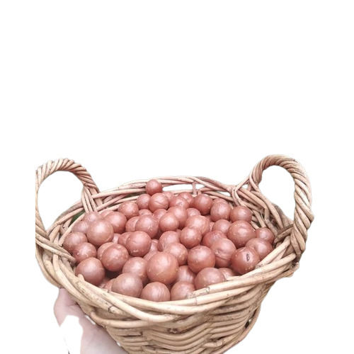 Macadamia Nuts With Protein Of 7.9g And Calcium Of 9%