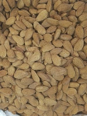 Fresh Almond Nut With 1 Year Shelf Life, Packaging Size 1 Kg