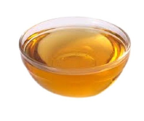 Hygienic Prepared Yellow Cold Pressed Gingelly Oil