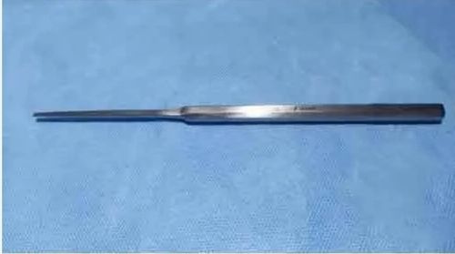 Stainless Steel Osteotome For Dental Clinical, Size 4-6 Inch