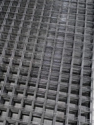 Welded Wire Mesh - Material: Iron